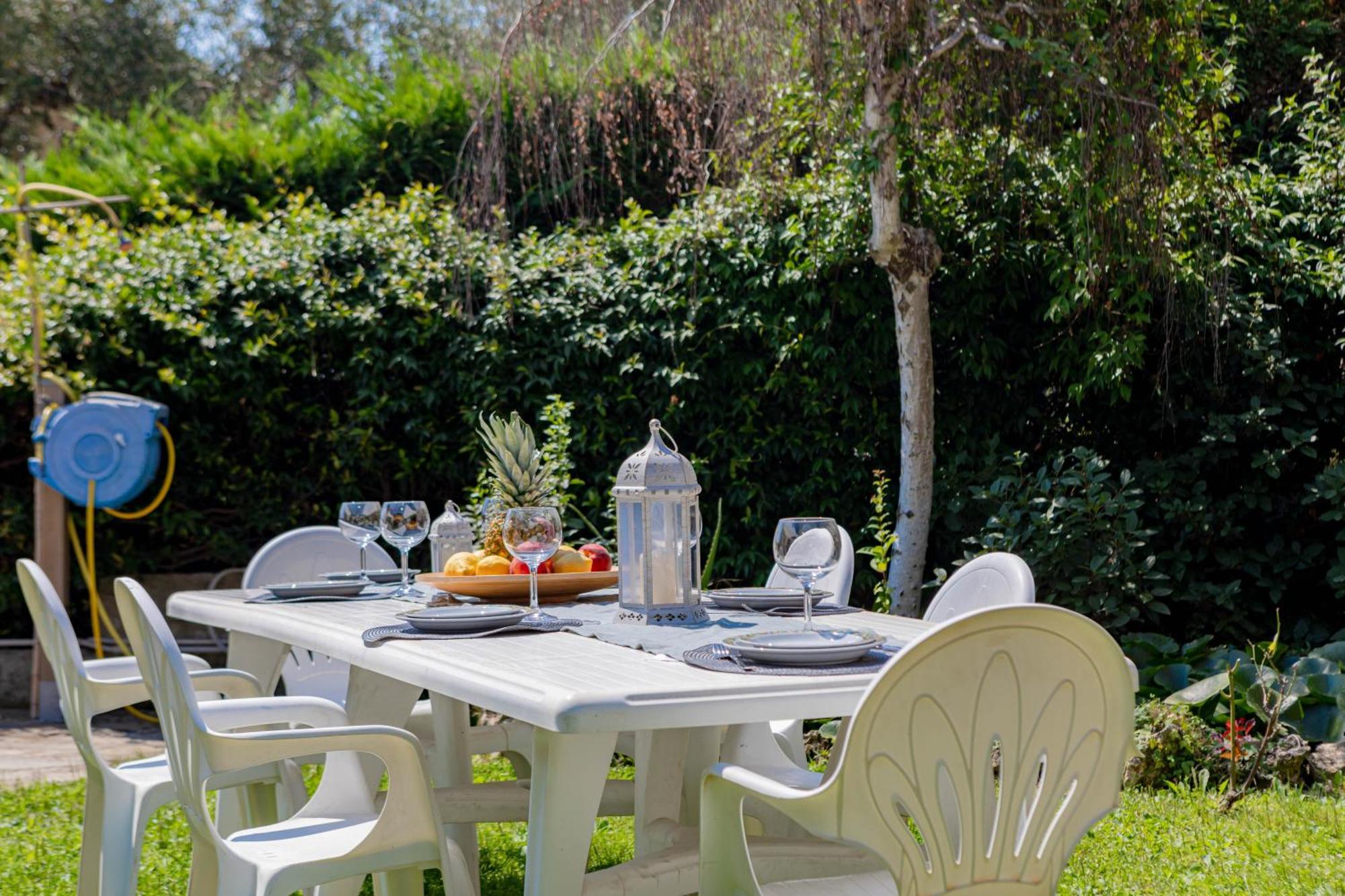 H11 Oasi Serena Parcheggio-giardino