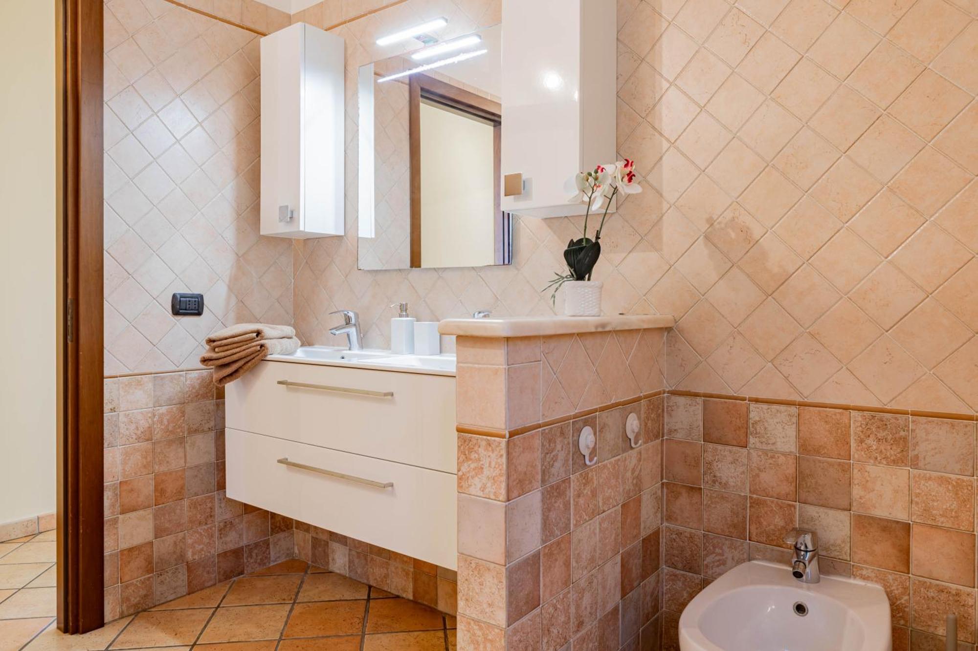 H11 Oasi Serena Parcheggio-giardino Apartment Taggia